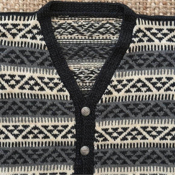 Vintage Black Gray Handmade 
Norwegian Geometric Wool Cardigan - Picture 4 of 11